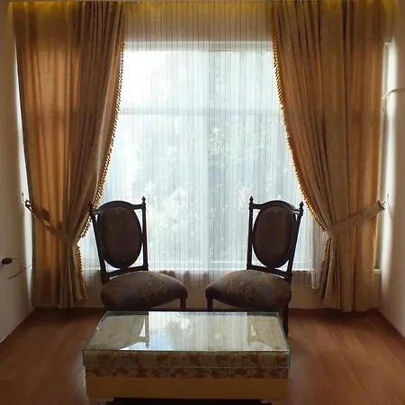 Hostel Uyar Palace